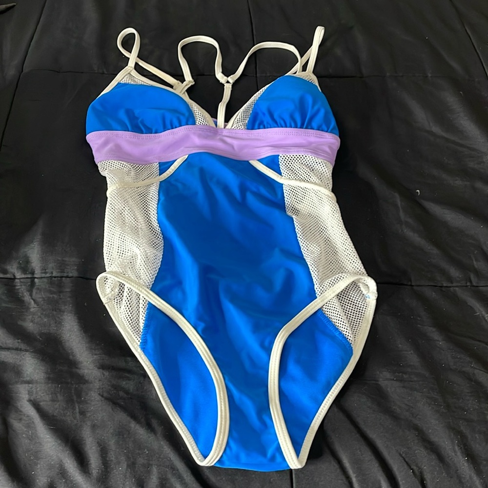 Women’s M 1pc Swim Suit Blue/White/Purple Clasp Close Adj Straps Spaghetti Strap